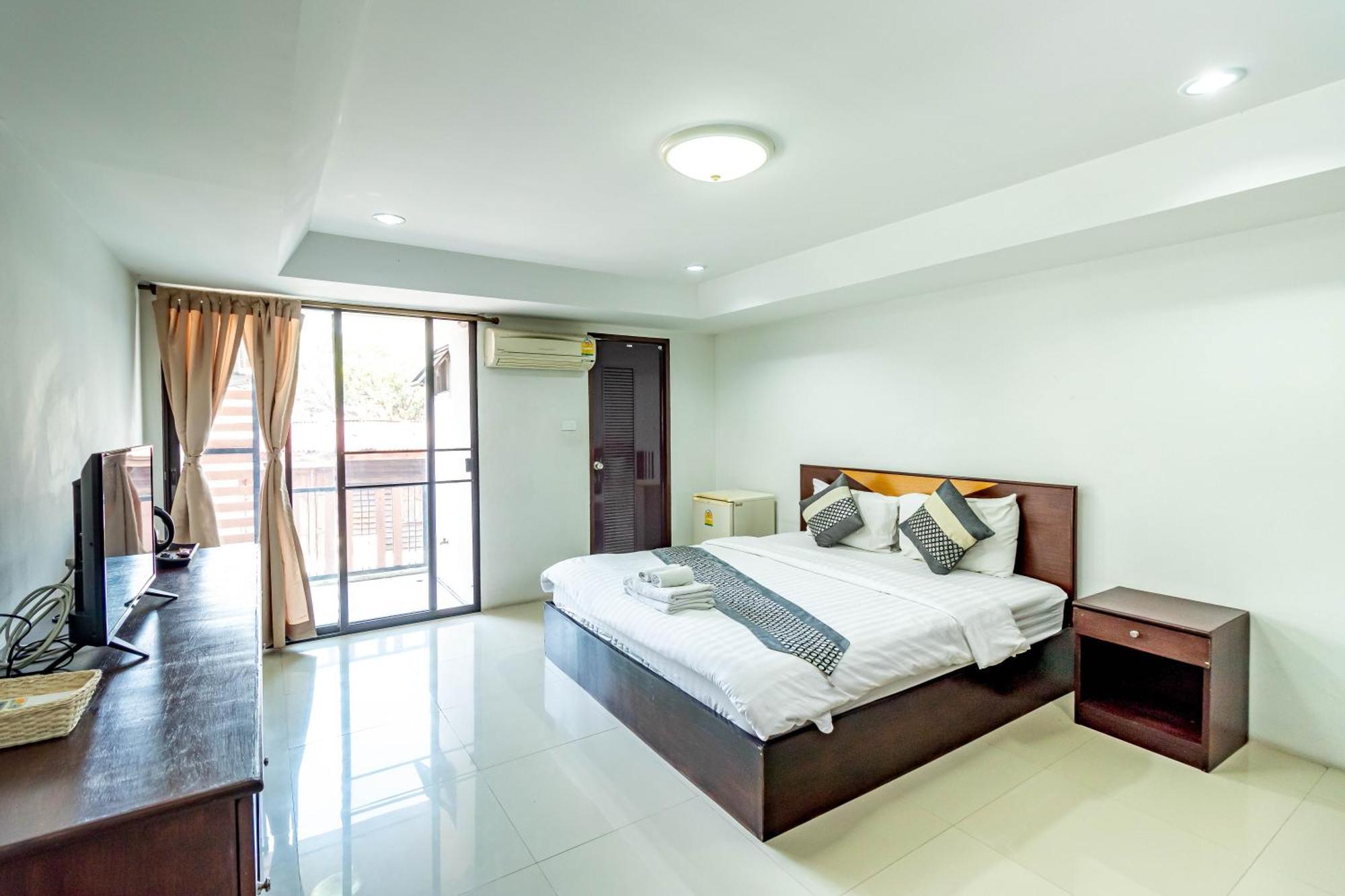 Aparthotel Grannylla Charoenkrung Bangkok Esterno foto