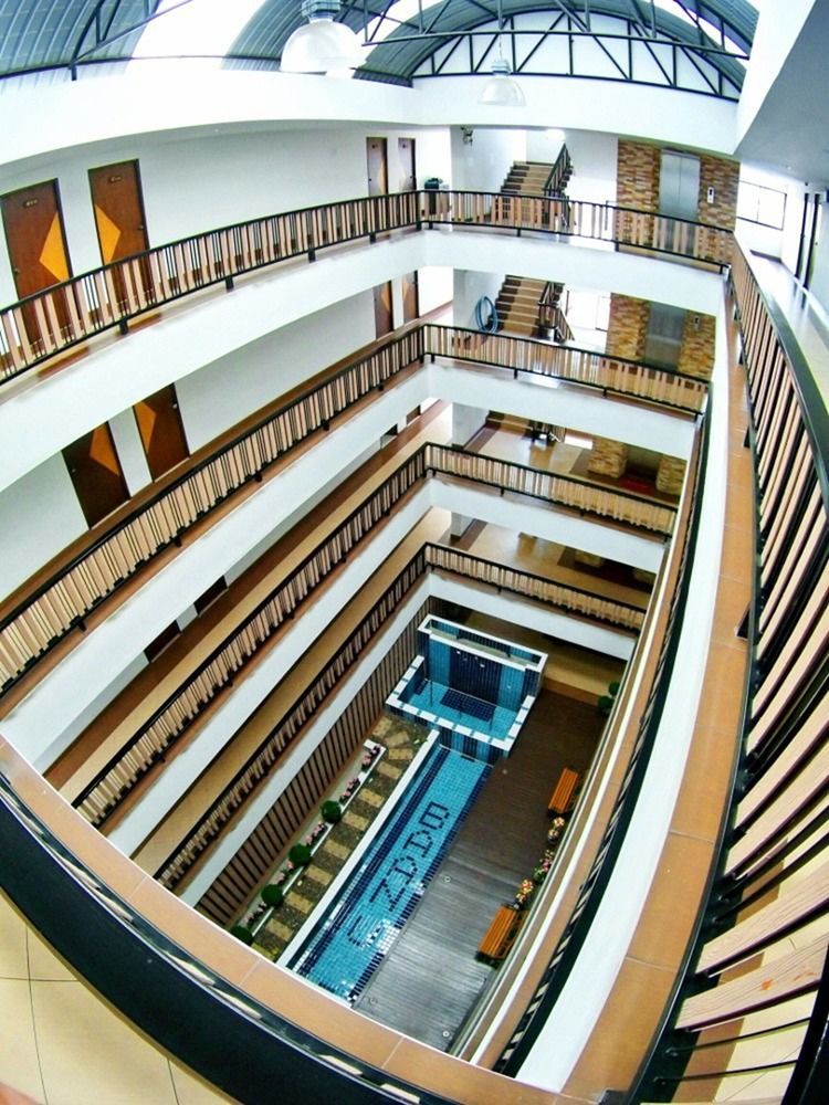Aparthotel Grannylla Charoenkrung Bangkok Esterno foto