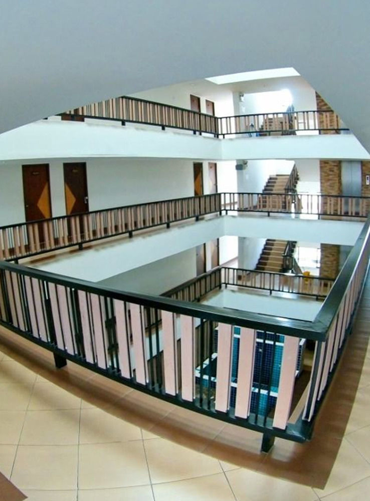 Aparthotel Grannylla Charoenkrung Bangkok Esterno foto